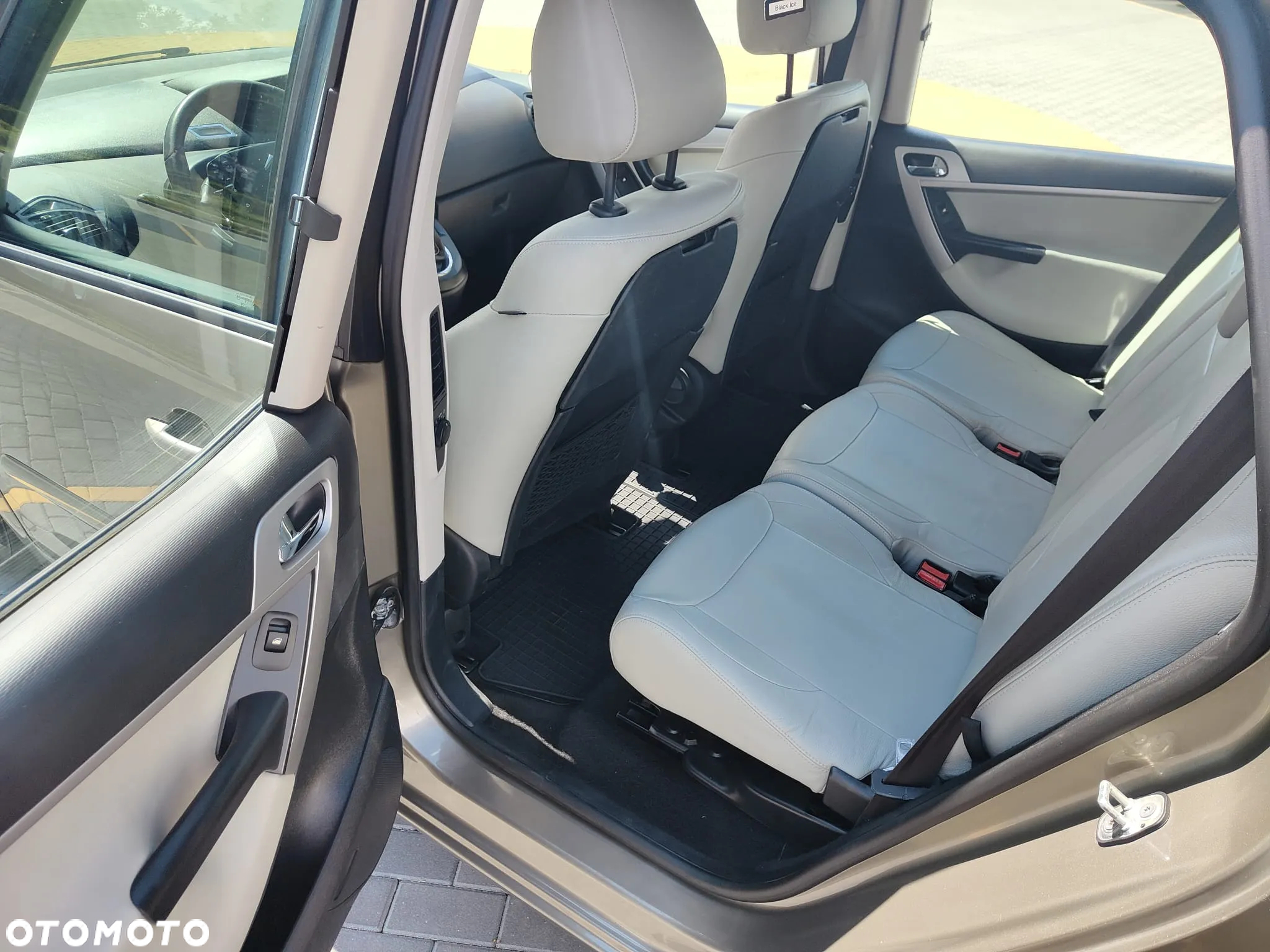 Citroën C4 Picasso - 16