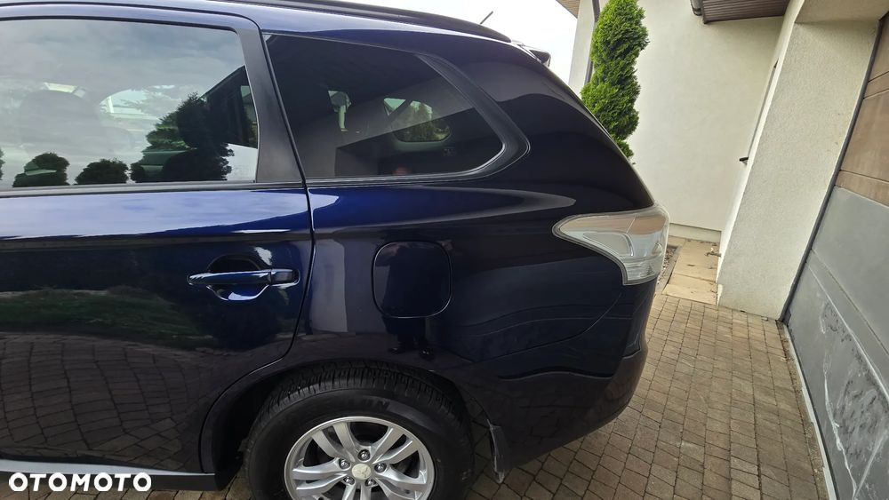 Mitsubishi Outlander - 23