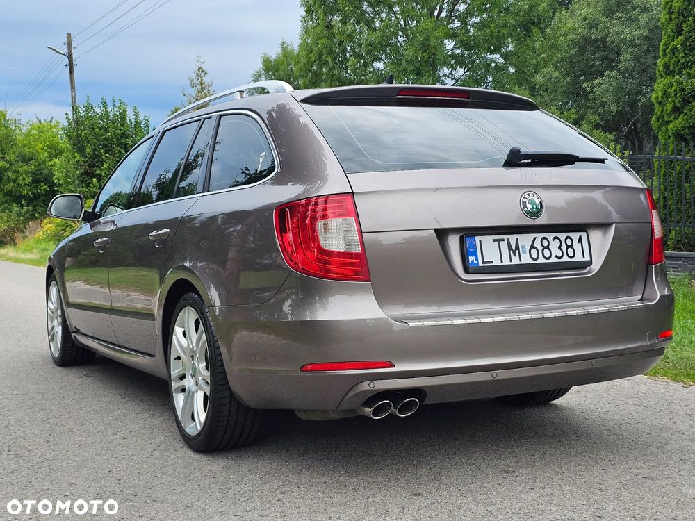 Skoda Superb 2.0 TDI Green tec Elegance - 36