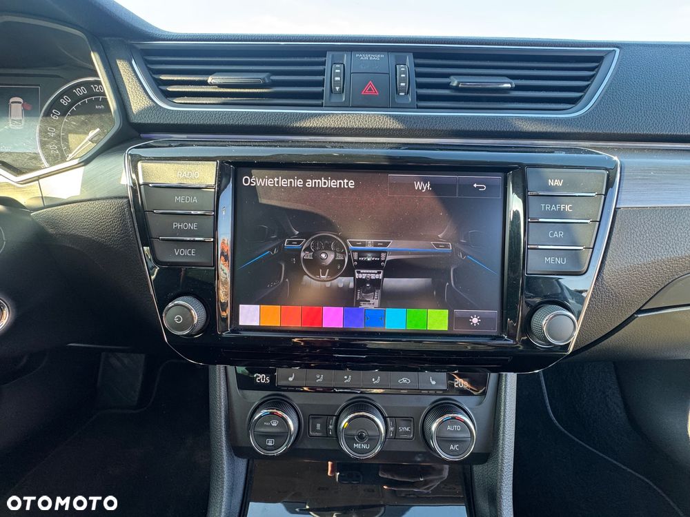 Skoda Superb Combi 2.0 TDI DSG Premium Edition - 25