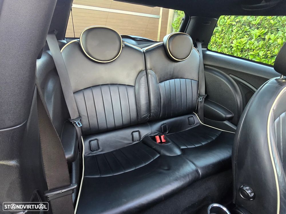 MINI 3 Portas Cooper D - 10