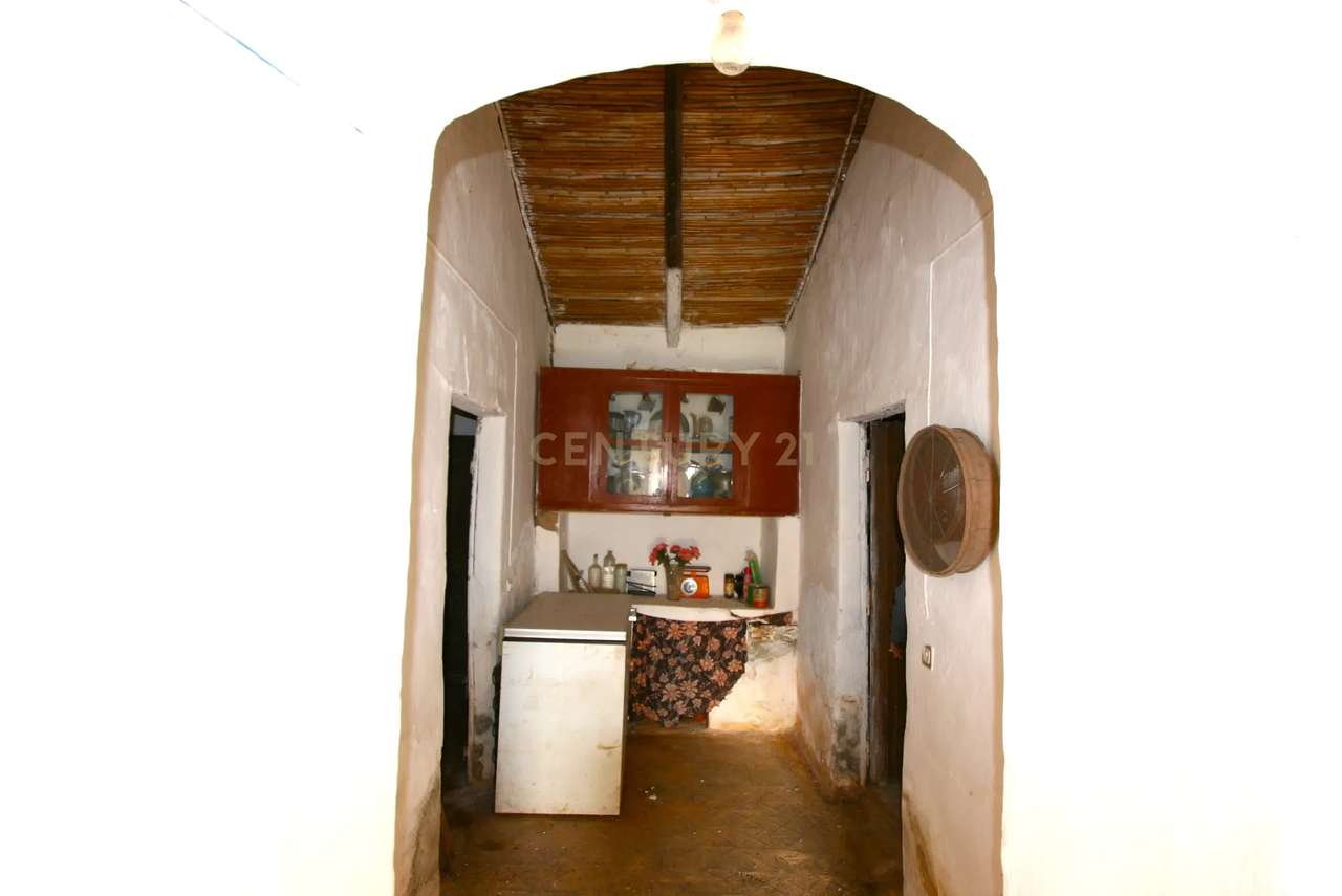 Quintinha no campo com horta  e arvores de fruta em Zebro de Baixo, Me - Grande imagem: 5/27