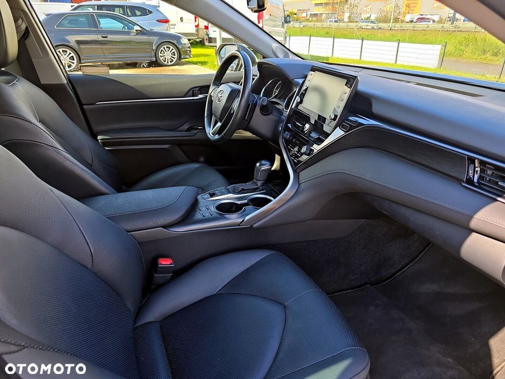 Toyota Camry 2.5 Hybrid Executive CVT - 11