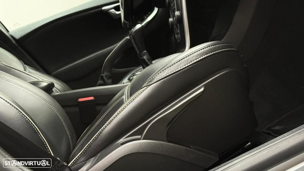 Volvo V40 2.0 D2 R-Design - 21