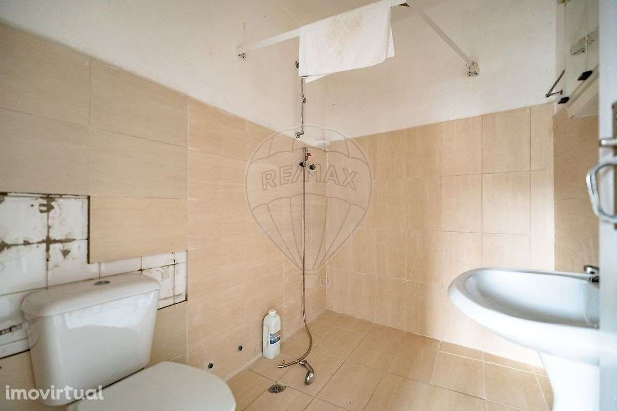 Moradia T2 para venda - Grande imagem: 2/9