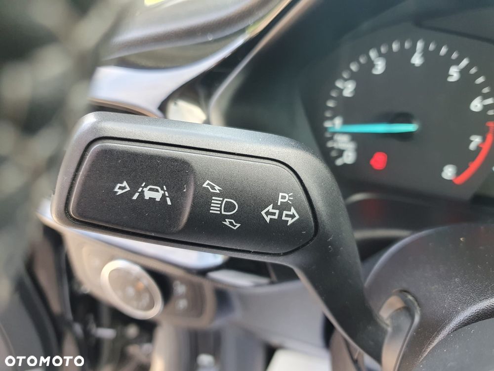 Ford Fiesta 1.0 EcoBoost S&S TITANIUM - 19