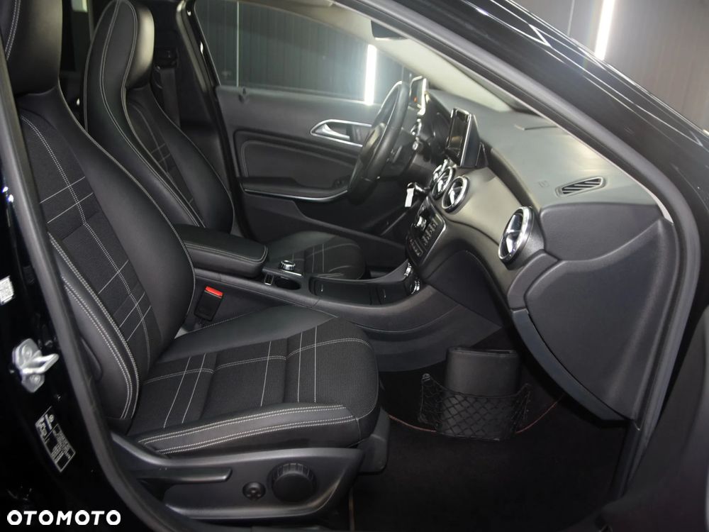 Mercedes-Benz GLA 250 4-Matic - 27