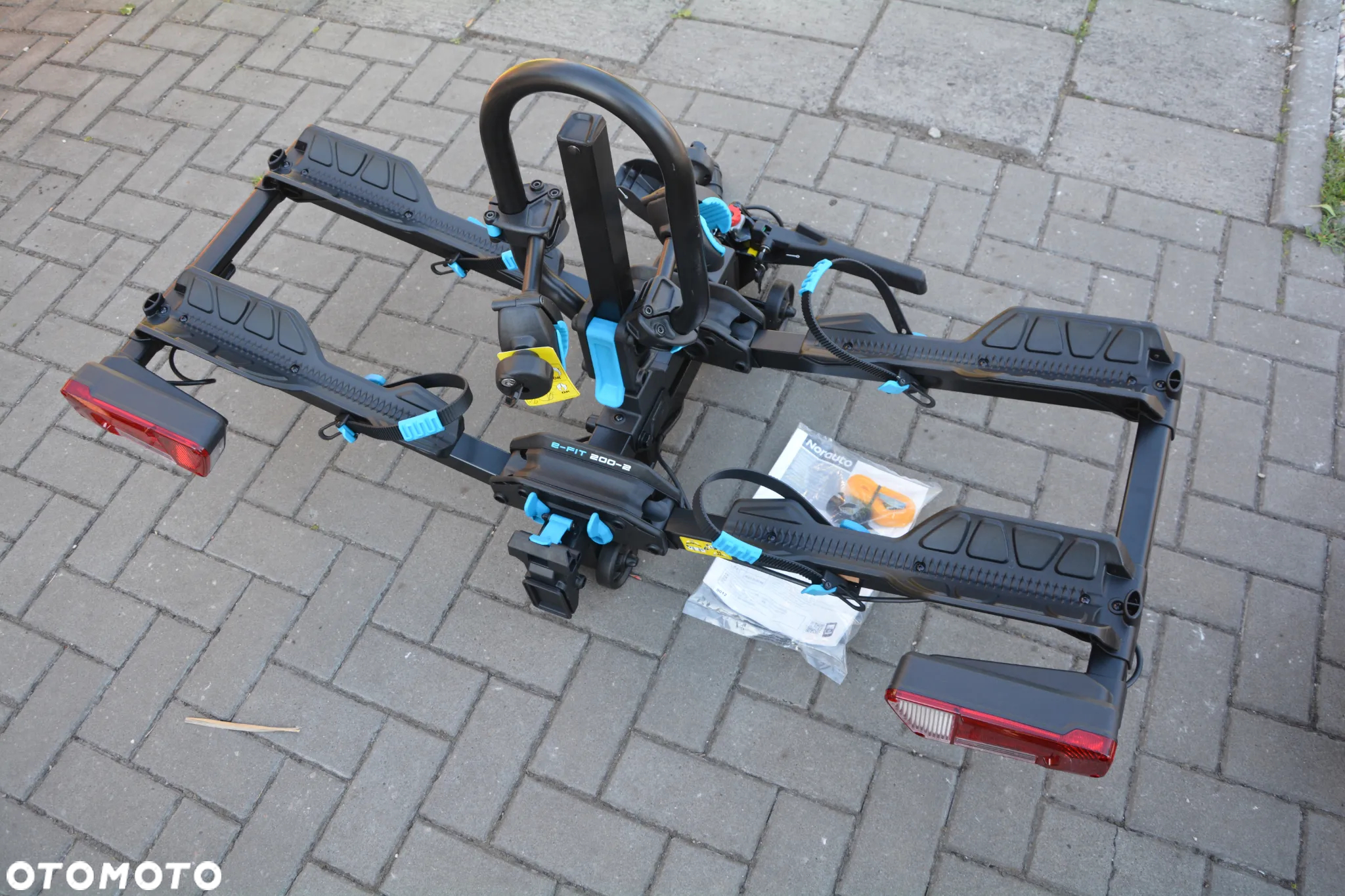 Bagażnik rowerowy na hak holowniczy NORAUTO E-FIT 200-2 na 2 rowery kompatybilny z rowerem elektrycznym - 4
