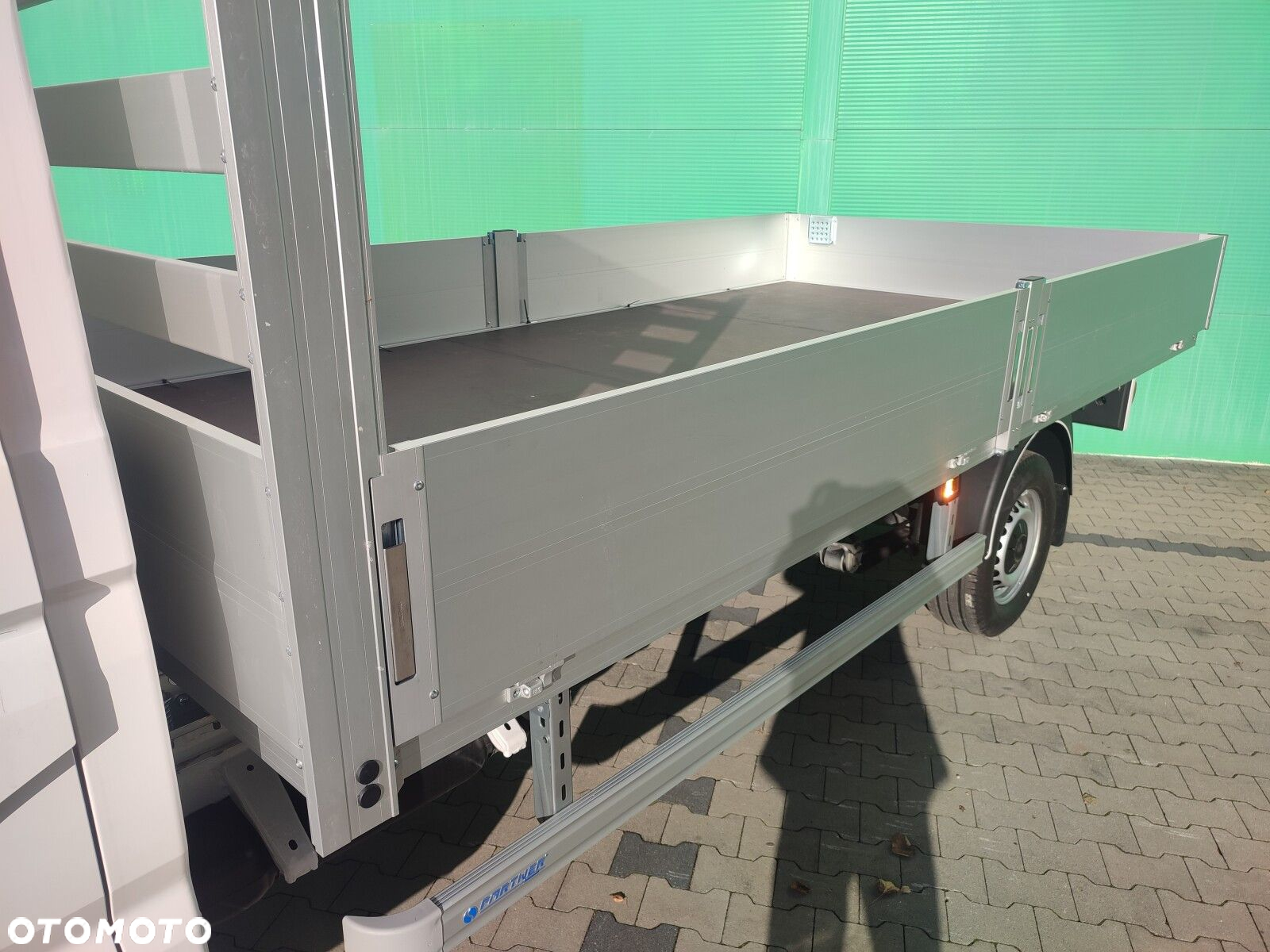 Volkswagen Crafter Crafter 35 Podwozie z pojedynczą kabiną silnik: 2,0 l EU6 SCR 177 KM / skrzynia biegów: Przedni napęd manualna 6-biegowa rozstaw osi: 4490 mm - 7