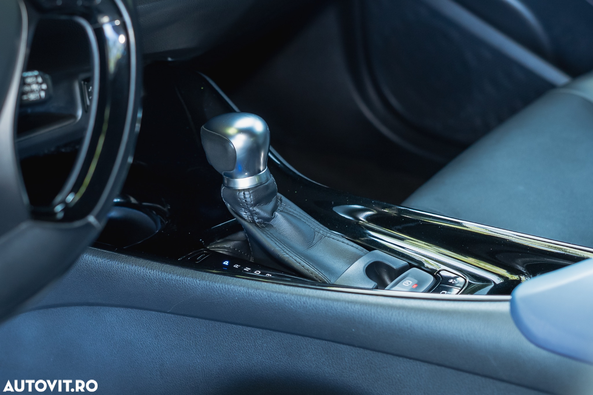Toyota C-HR Hybrid Lounge - 10