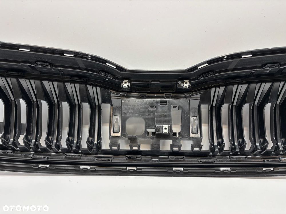 Skoda Octavia IV 4 VRS V RS Grill Atrapa Zderzaka 5E3853663C - 10