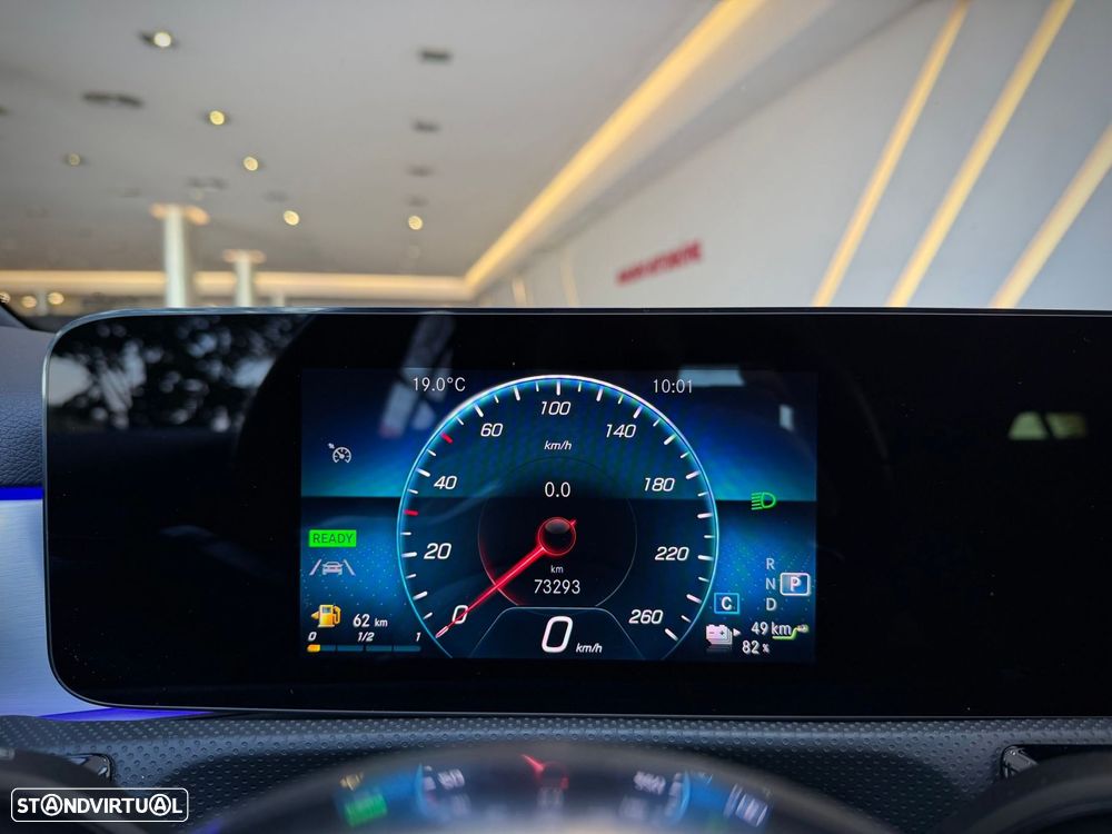 Mercedes-Benz A 250 e AMG Line - 17