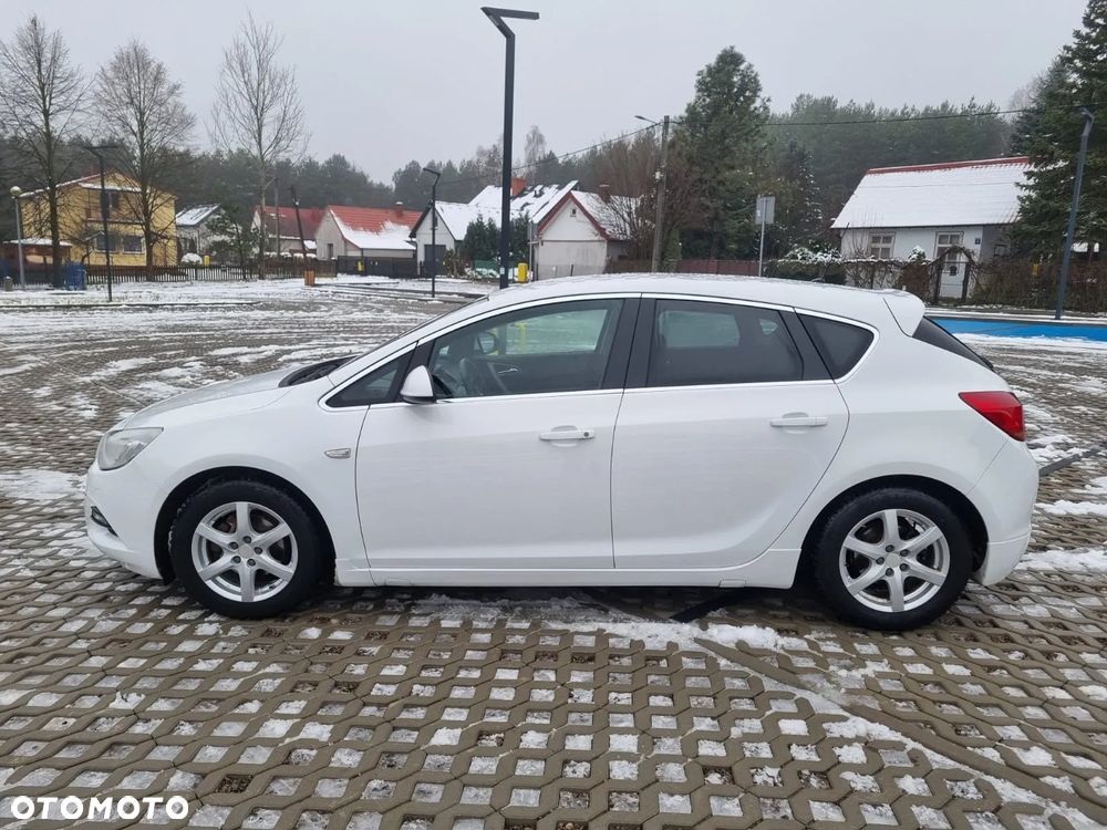 Opel Astra 1.4 Turbo 150 Jahre - 13