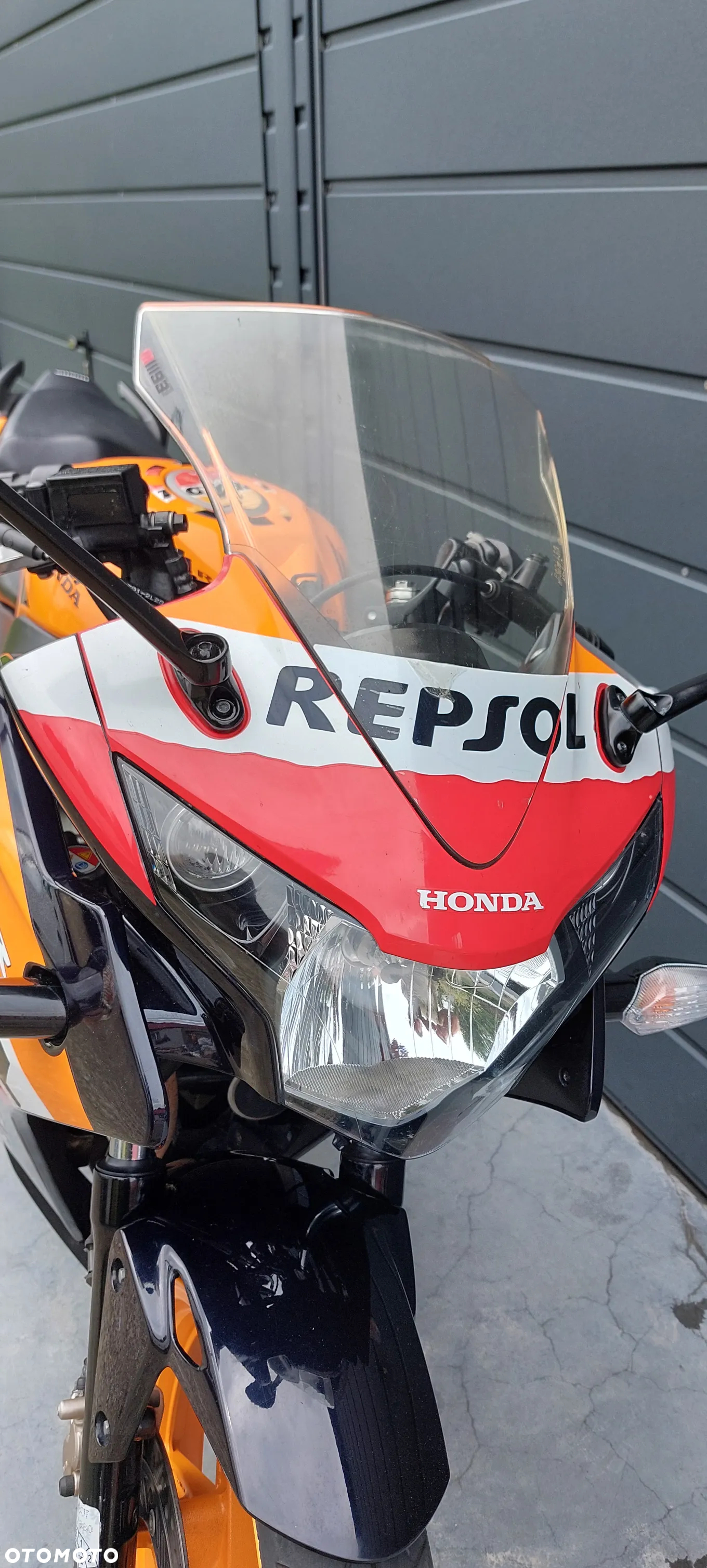 Honda CBR - 12