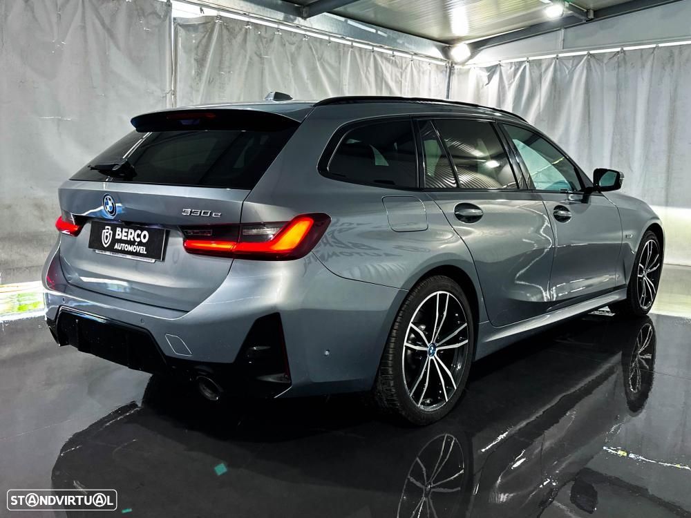 BMW 330 e Pack 50 anos M Auto - 5