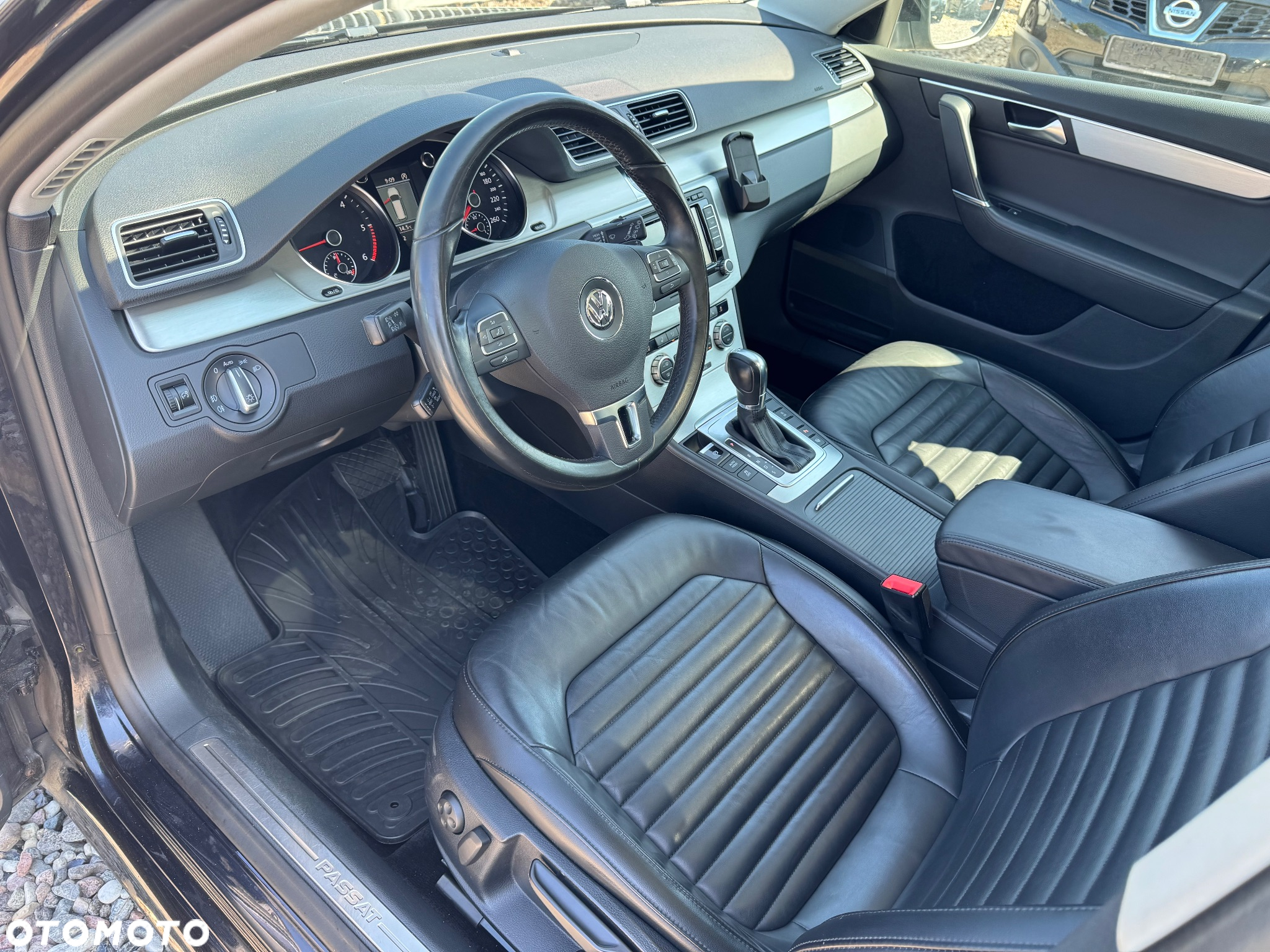 Volkswagen Passat Variant 2.0 TDI DSG BlueMotion Technology Highline - 23