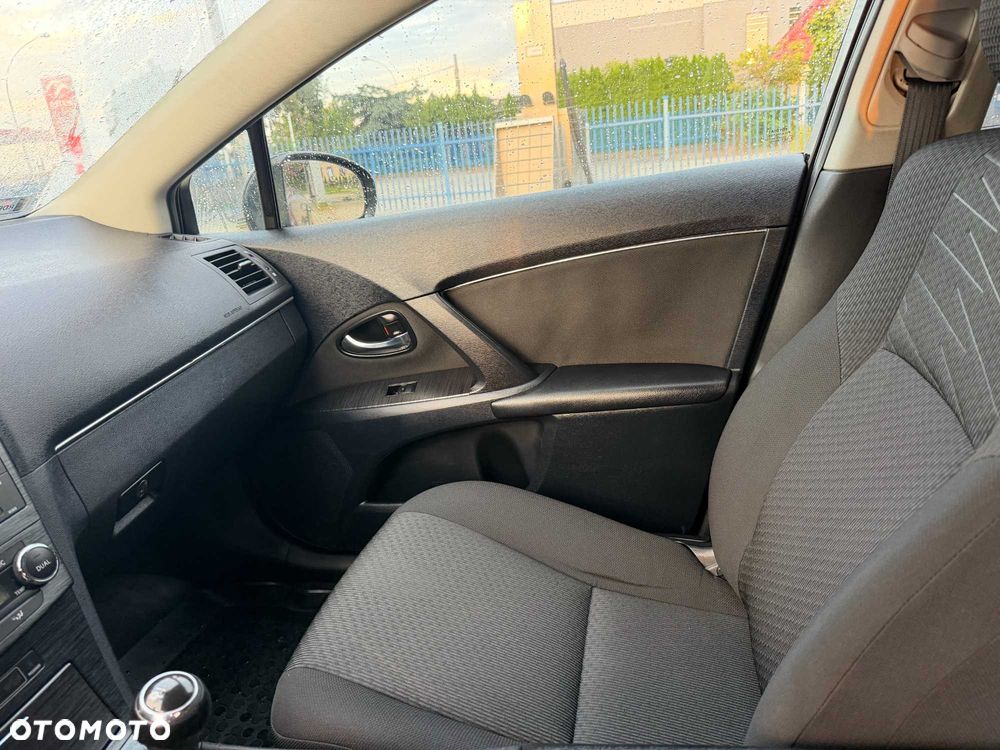 Toyota Avensis - 7