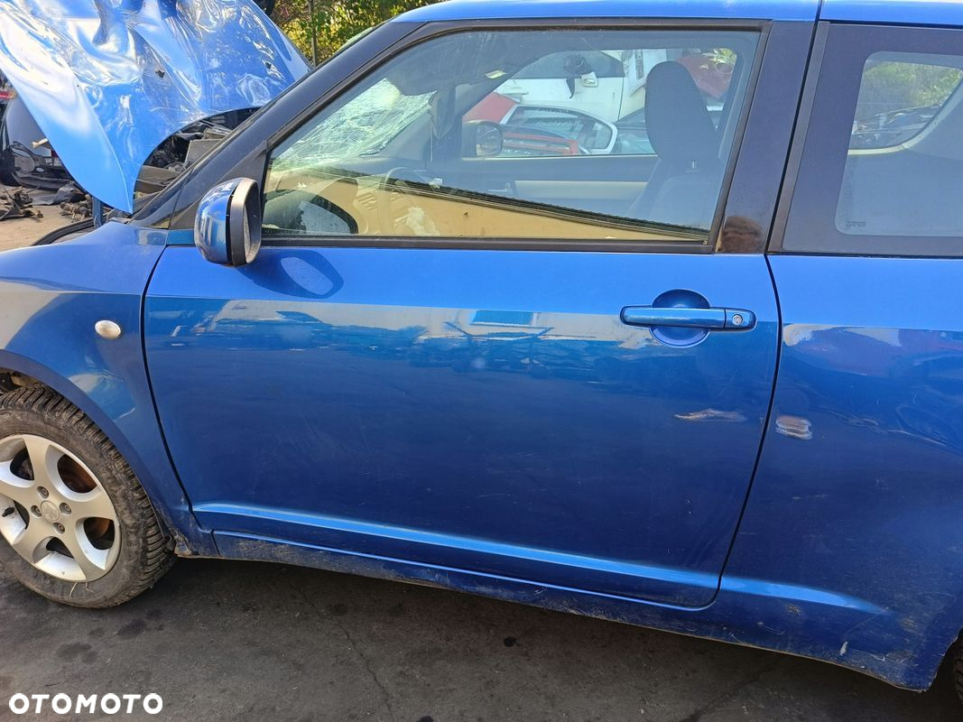 SUZUKI SWIFT MK6 LUSTERKO PRAWE ZCG - 2