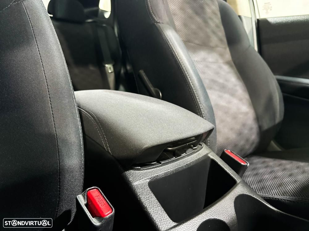 Nissan Qashqai 1.5 dCi N-Connecta Led - 40