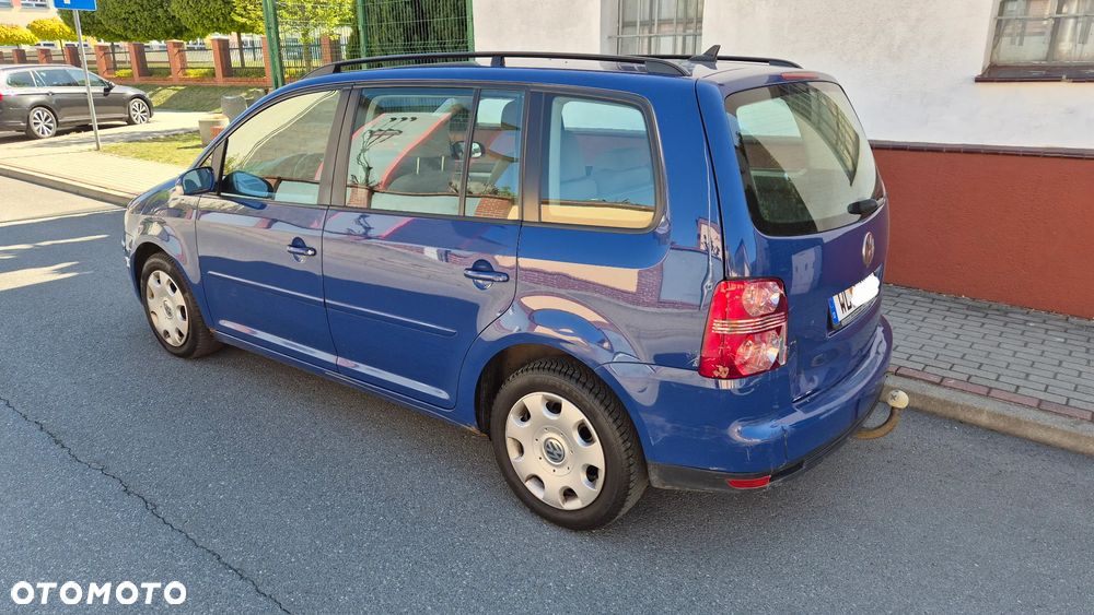 Volkswagen Touran 2.0 TDI DPF Trendline - 4