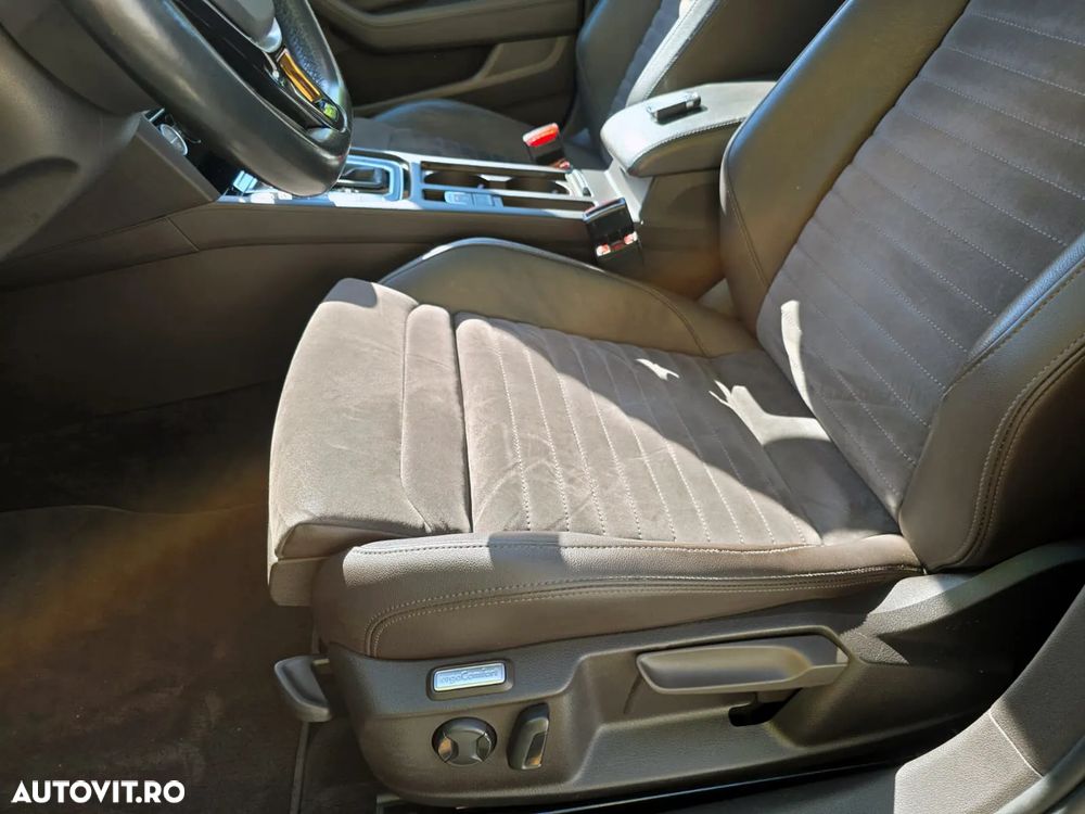 Volkswagen Passat 2.0 TDI DSG Highline - 14