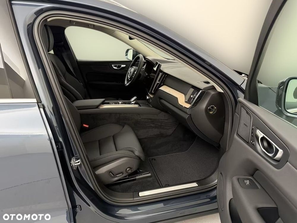 Volvo XC 60 T6 Plug-In Hybrid AWD Plus Bright - 21