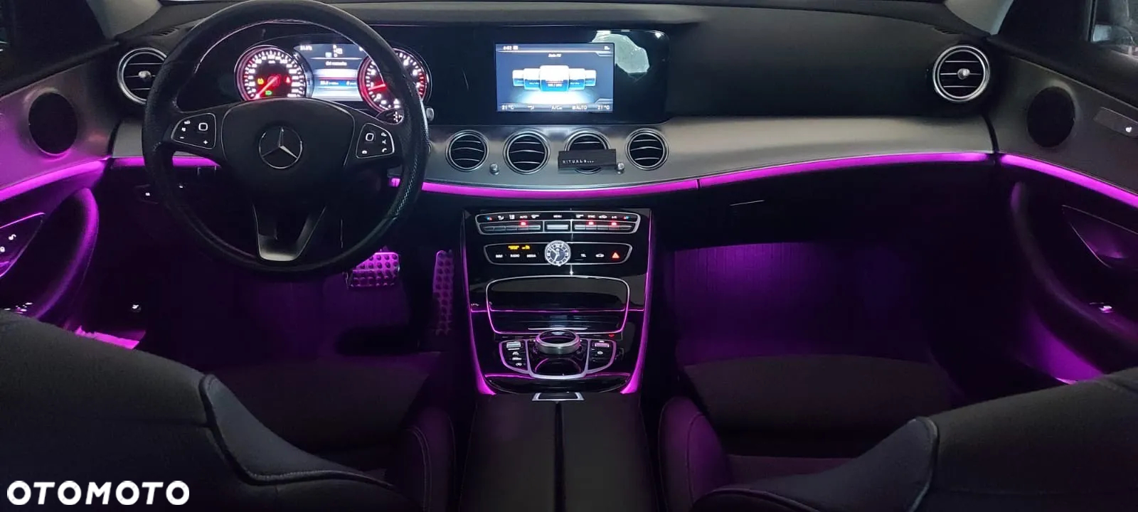 Mercedes-Benz Klasa E 250 9G-TRONIC - 11