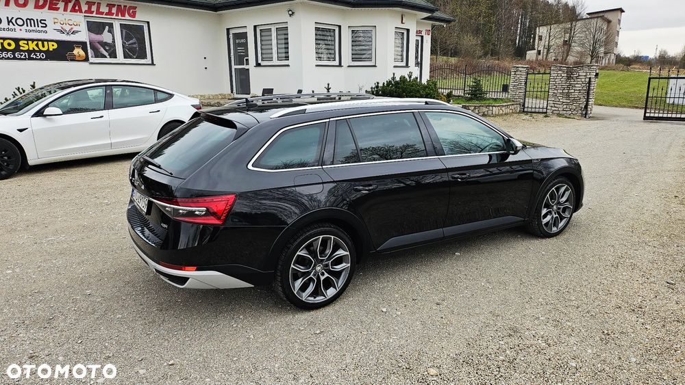 Skoda Superb 2.0 TDI SCR 4x4 Scout DSG - 11