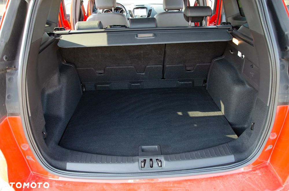 Ford Kuga 2.0 TDCi AWD ST-Line - 14