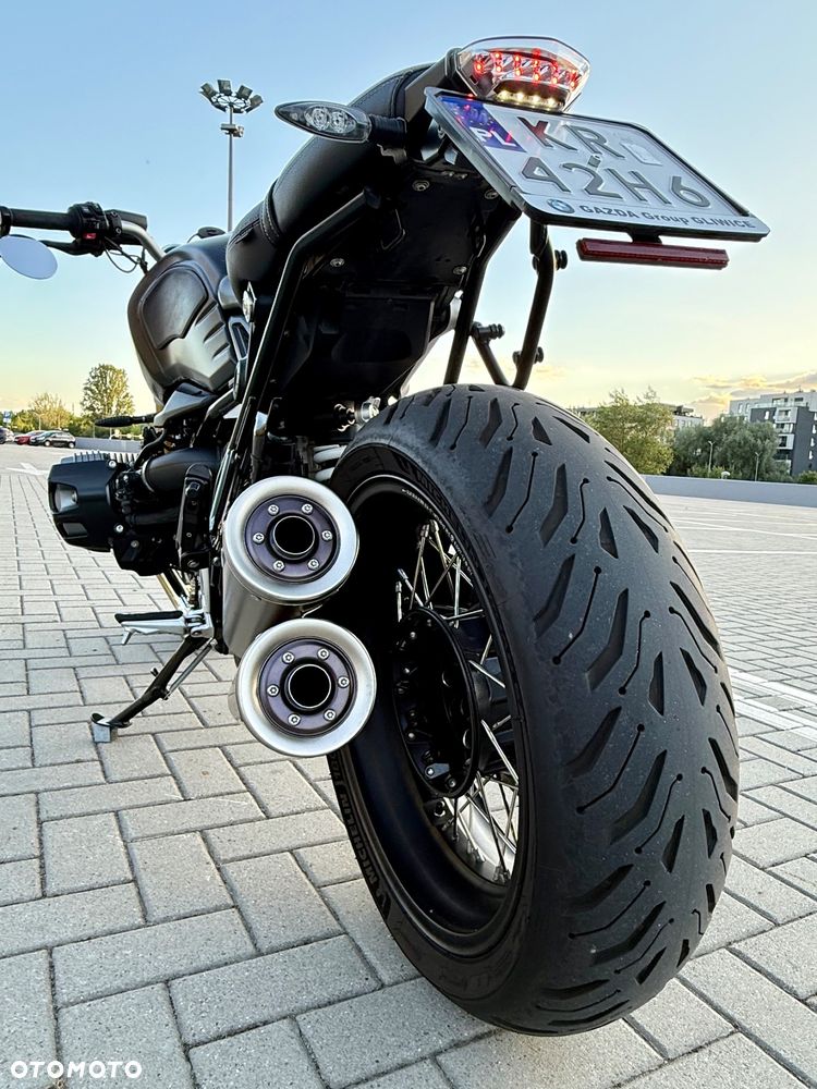 BMW R - 12