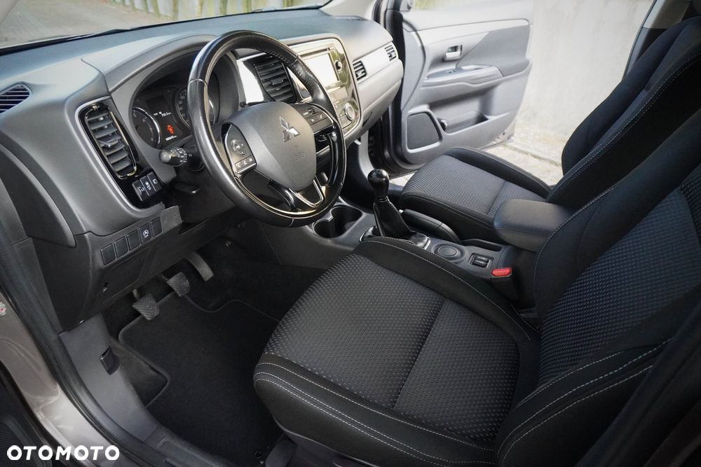 Mitsubishi Outlander - 6