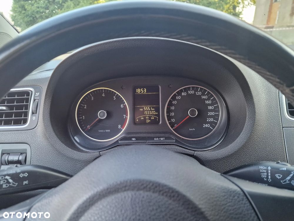 Volkswagen Polo 1.4 16V Comfortline - 7