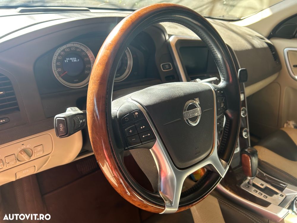 Volvo XC 60 D5 AWD Summum - 19