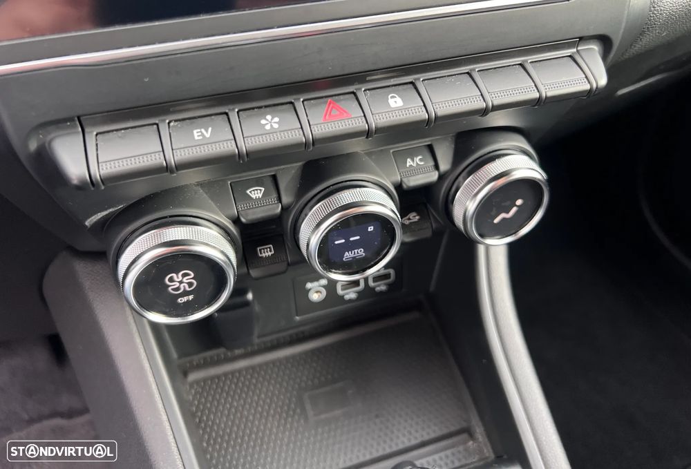 Renault Captur E-TECH 160 BUSINESS EDITION - 17