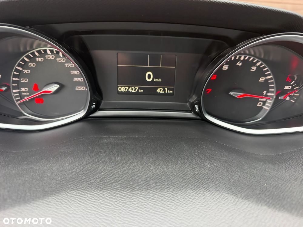 Peugeot 308 - 11