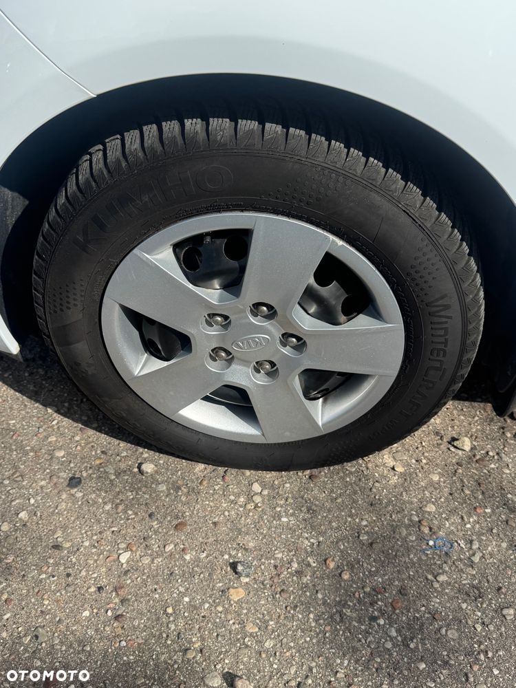 Kia Venga 1.4 CVVT Vision - 33