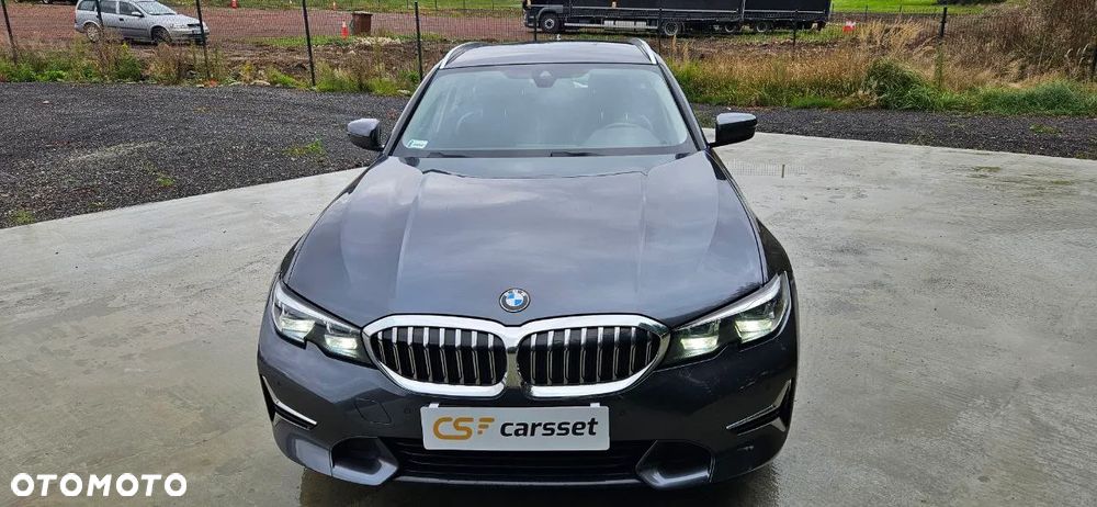 BMW Seria 3 320i Luxury Line - 4
