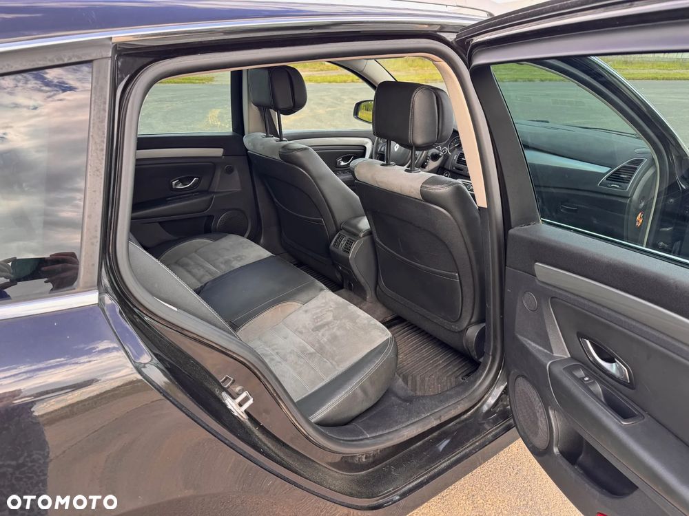 Renault Laguna dCi 150 FAP Start-Stop GT - 16