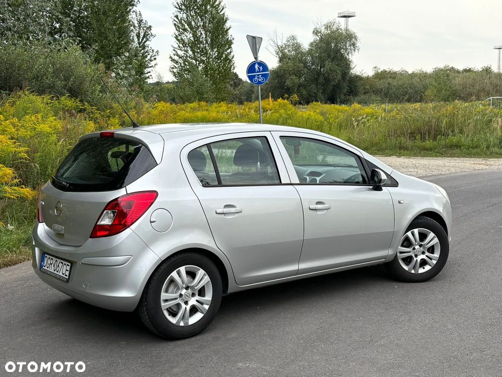 Opel Corsa 1.2 16V Enjoy - 5