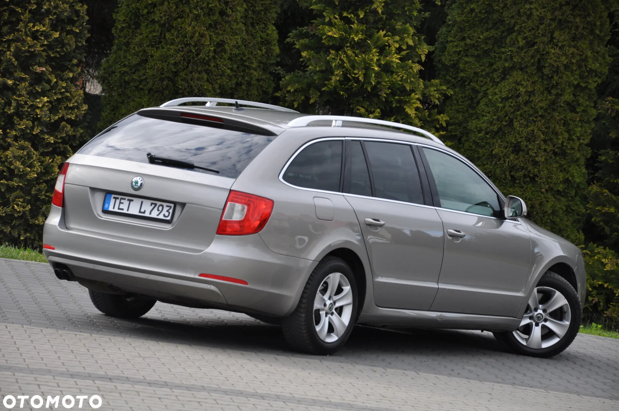 Skoda Superb 2.0 TDI Exclusive - 9