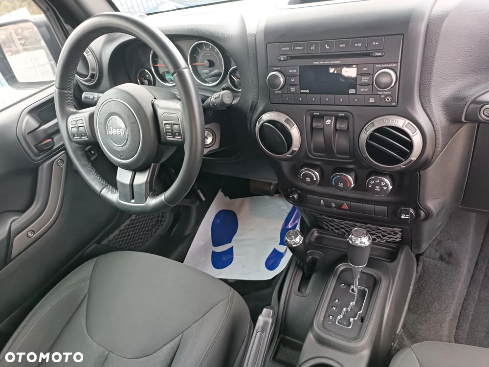 Jeep Wrangler - 16