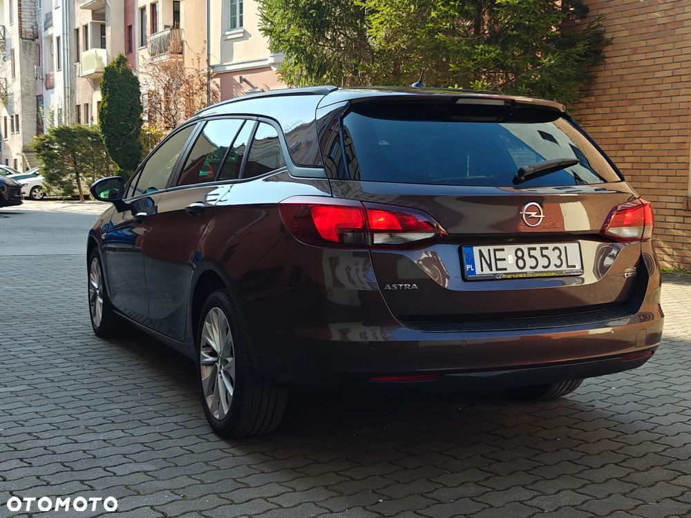 Opel Astra 1.6 CDTI Sport - 36