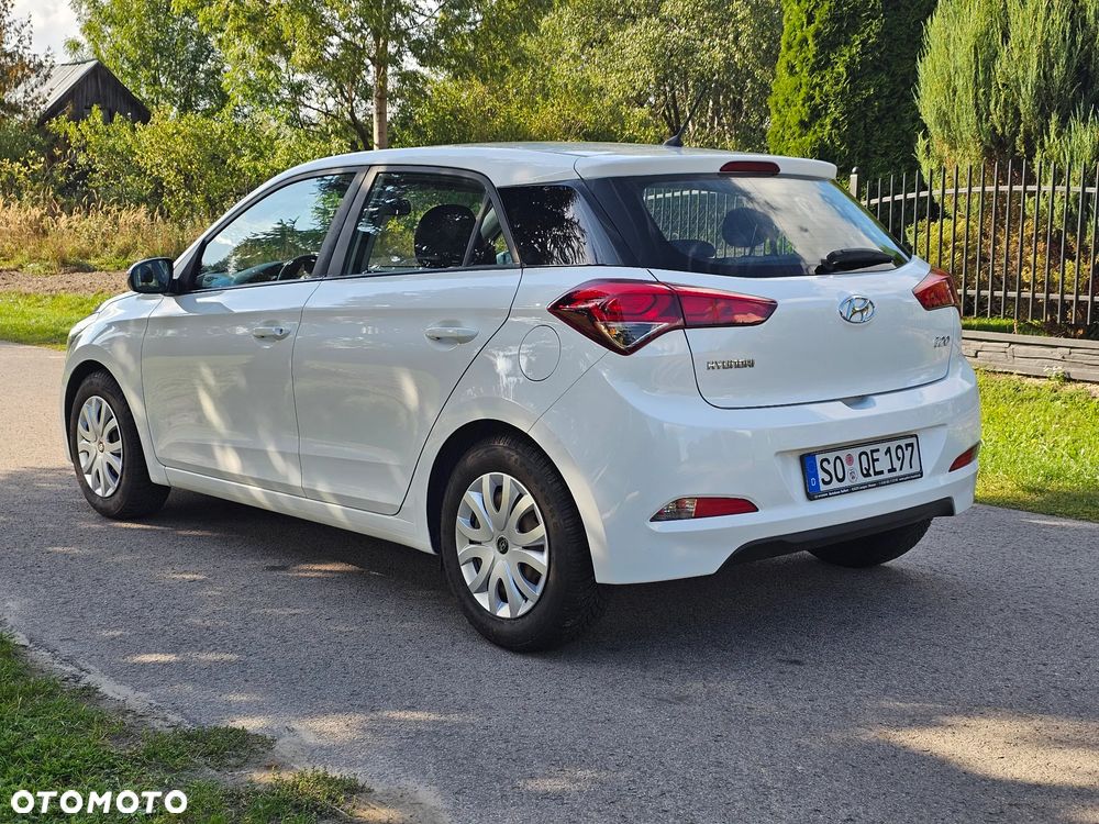 Hyundai i20 1.2 Select - 33