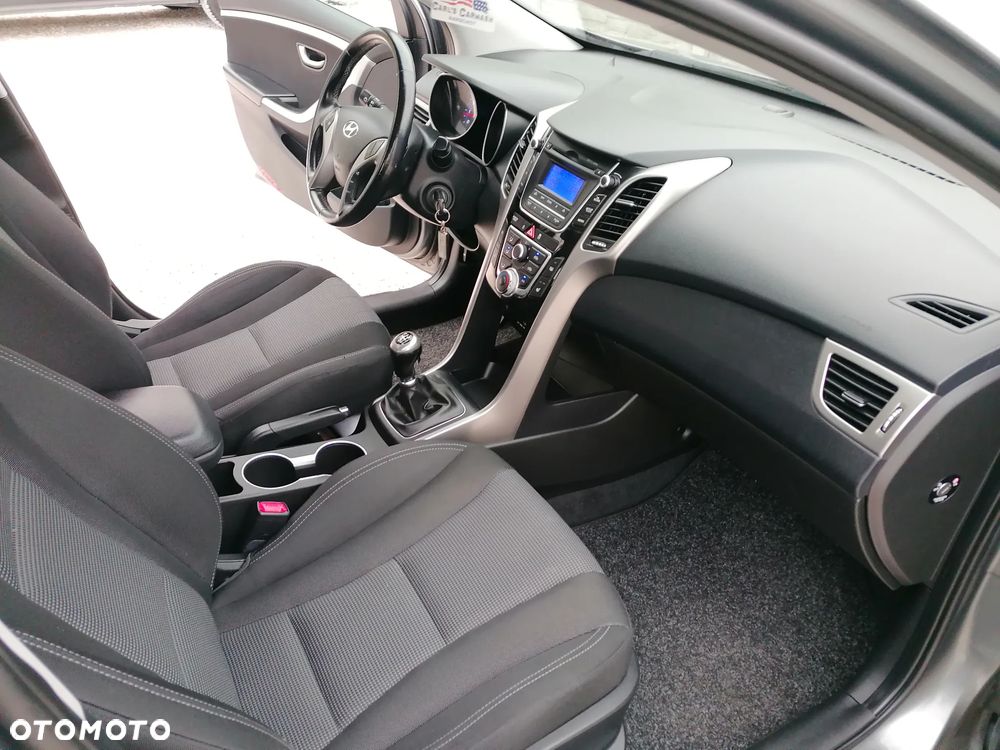 Hyundai i30 1.4 Comfort - 12