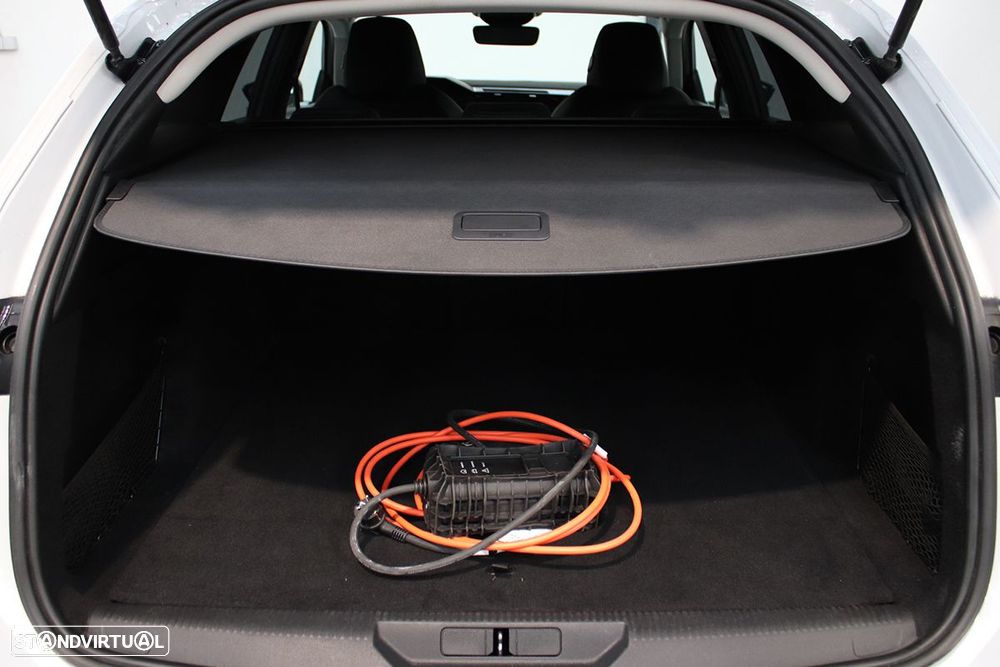 Peugeot 308 SW 1.6 Hybrid Allure e-EAT8 - 22