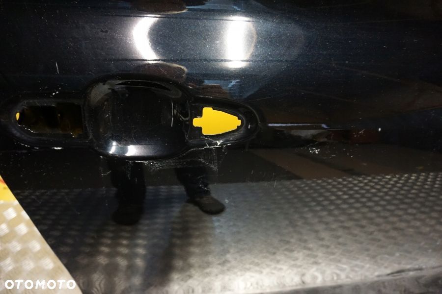 TOYOTA HIGHLANDER 2020 - 2023 Drzwi Przód Prawe Przednie USA - 4