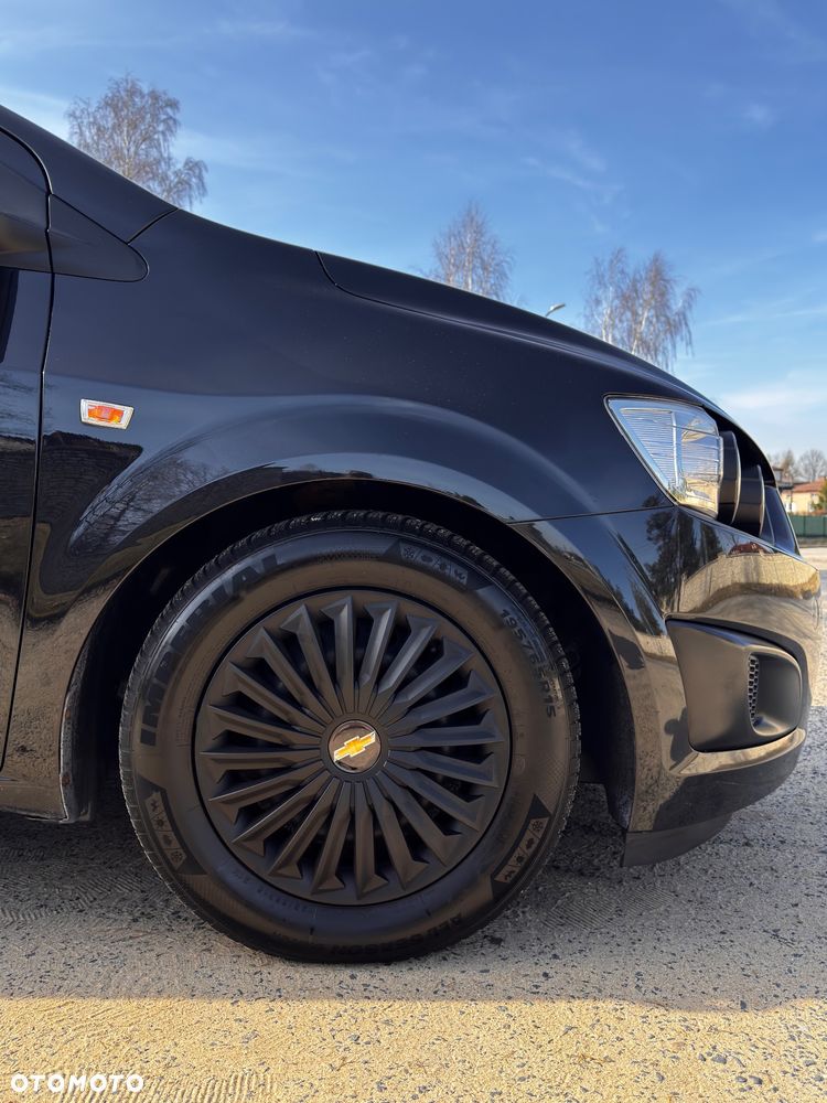 Chevrolet Aveo 1.2 LT - 25