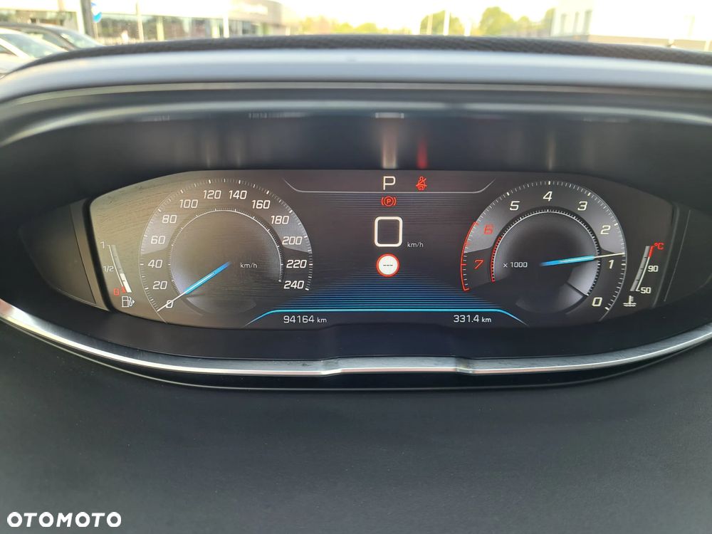 Peugeot 3008 1.2 PureTech GPF Active S&S EAT8 - 6