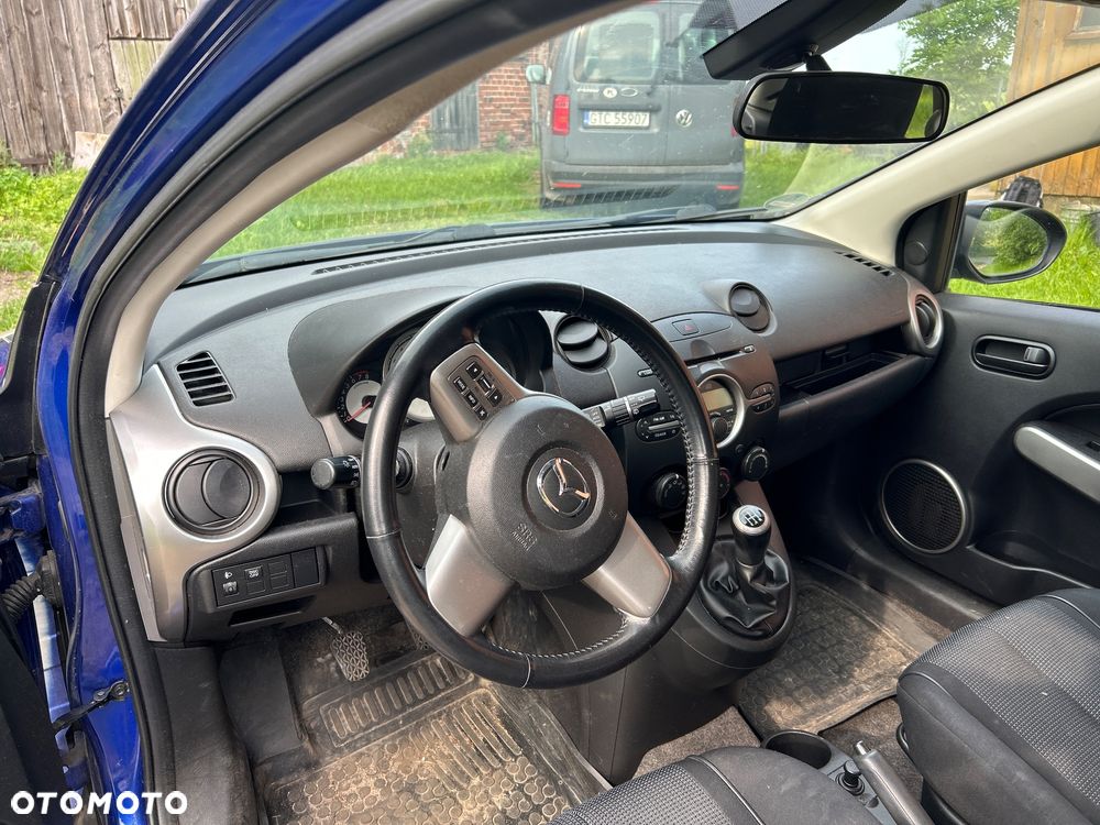 Mazda 2 - 3