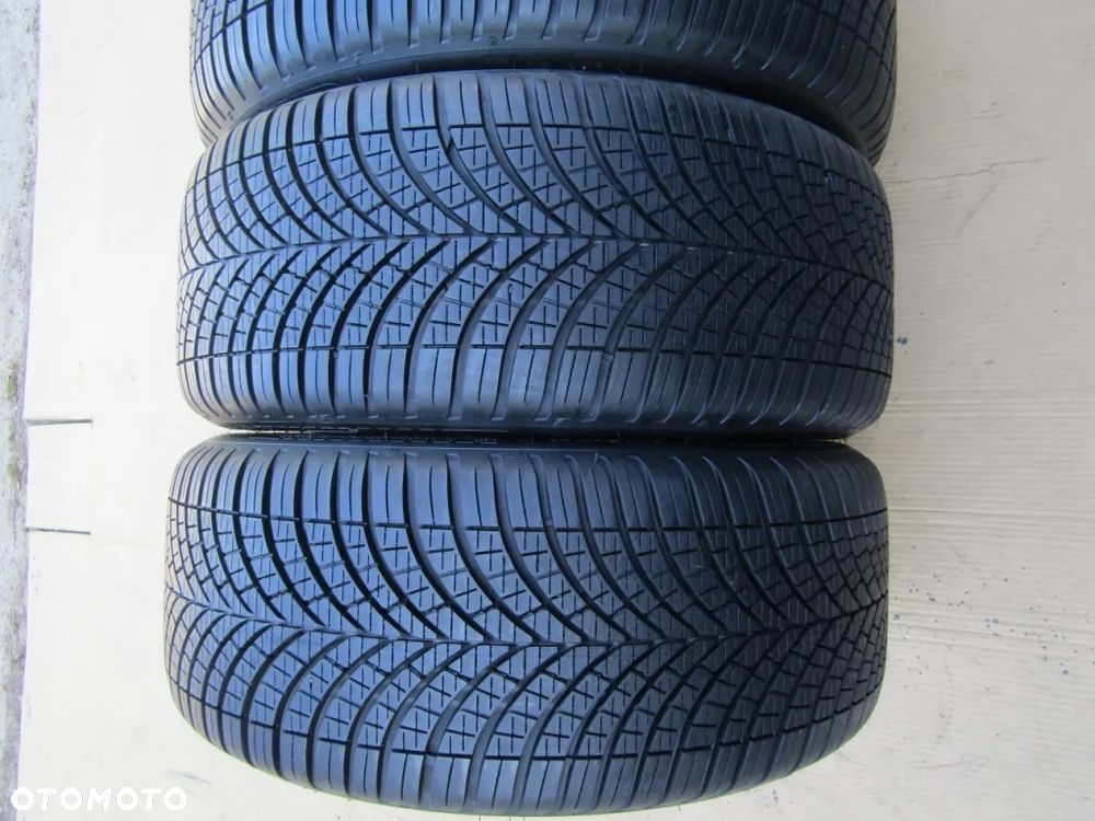 4x Opony 225/45 17 94W Goodyear / Wielosezonowe 7,5 mm / Całoroczne - 3